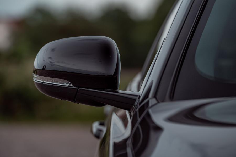 Детали экстерьера Jaguar XE D180 S 2019 года  (UK) (фото 18 из 25)